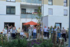Seniorenwohngemeinschaft besucht Café am Kirchplatz 3